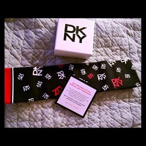 DKNY NEW SCARF